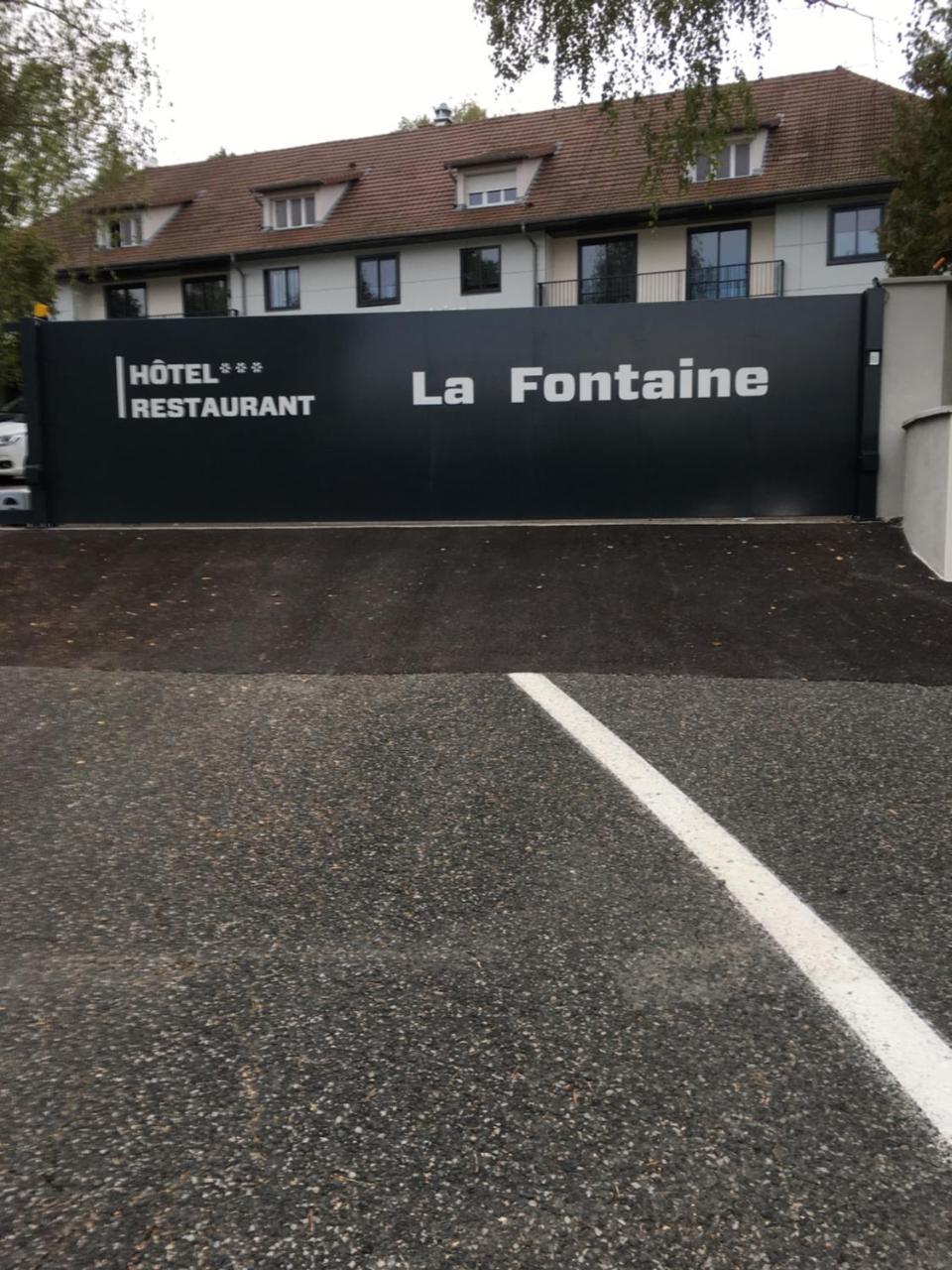 Hôtel logis restaurant La Fontaine Mantry Exterior foto